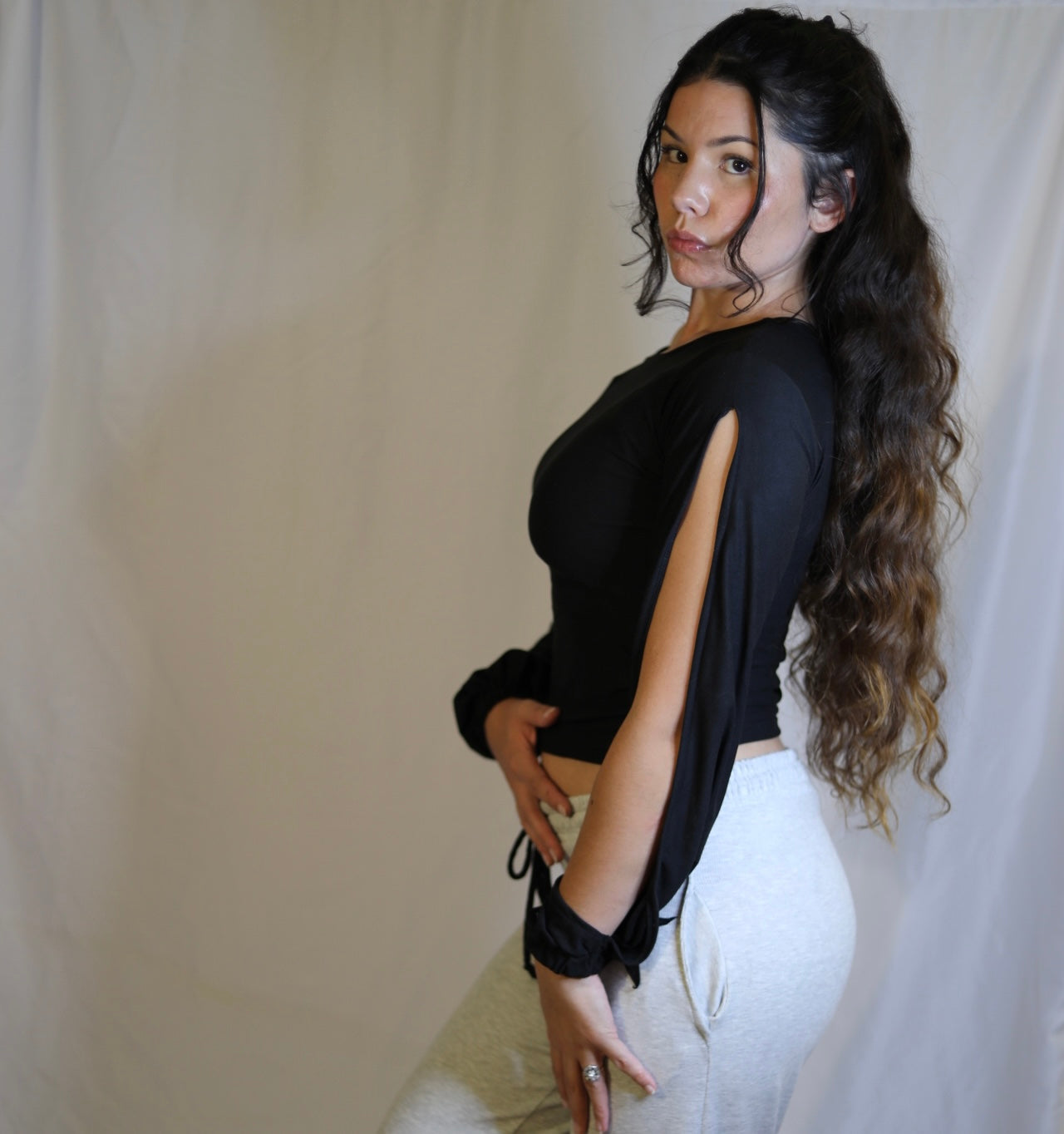 Airy Essence Top